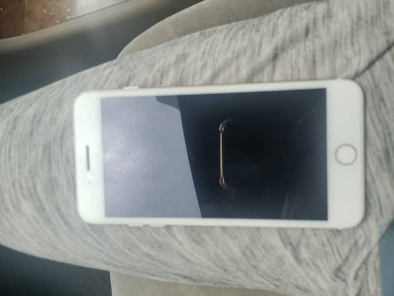 iPhone 7plus 128GB 4