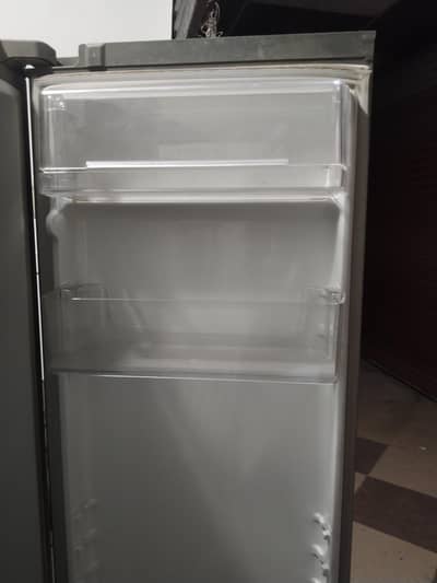 Full Size Freezer 2 Door inverter Company LG Confldtion 10/8