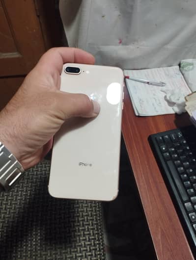 8 plus pta aprove 256 gb 72 healt. scren chng  darik cl kia karen