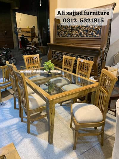 Dining table/Wooden dining table/6-seater dining table/Stylish dining