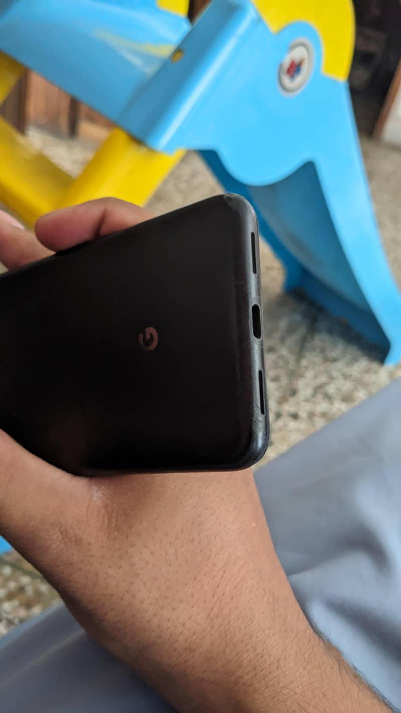 Google Pixel 5 Good Condition 2