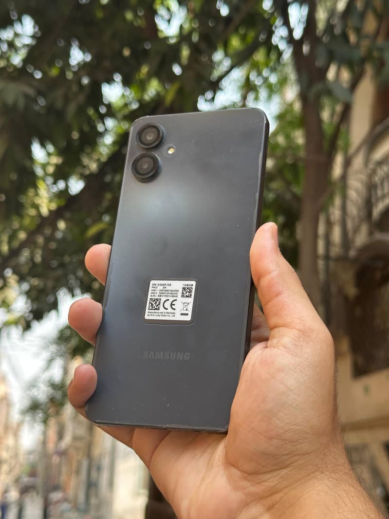 Samsung A06 4