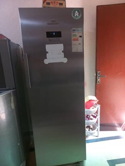 refrigerator dawlance in good condition