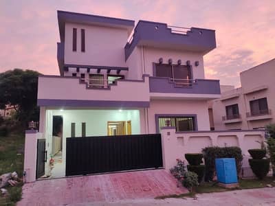 2 Bed Neat Clean Portion Available For Rent in Gulraiz