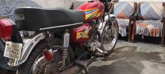 urgent sale old model 2000  Honda 125