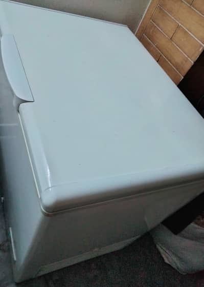 Haier deepfreezer single door  model 285