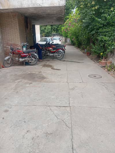 sharing space available in best location
