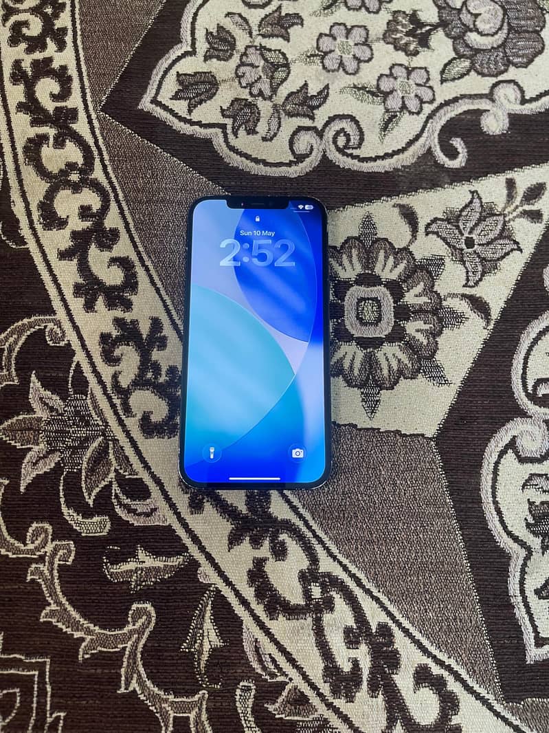 Iphone 12 pro max 8