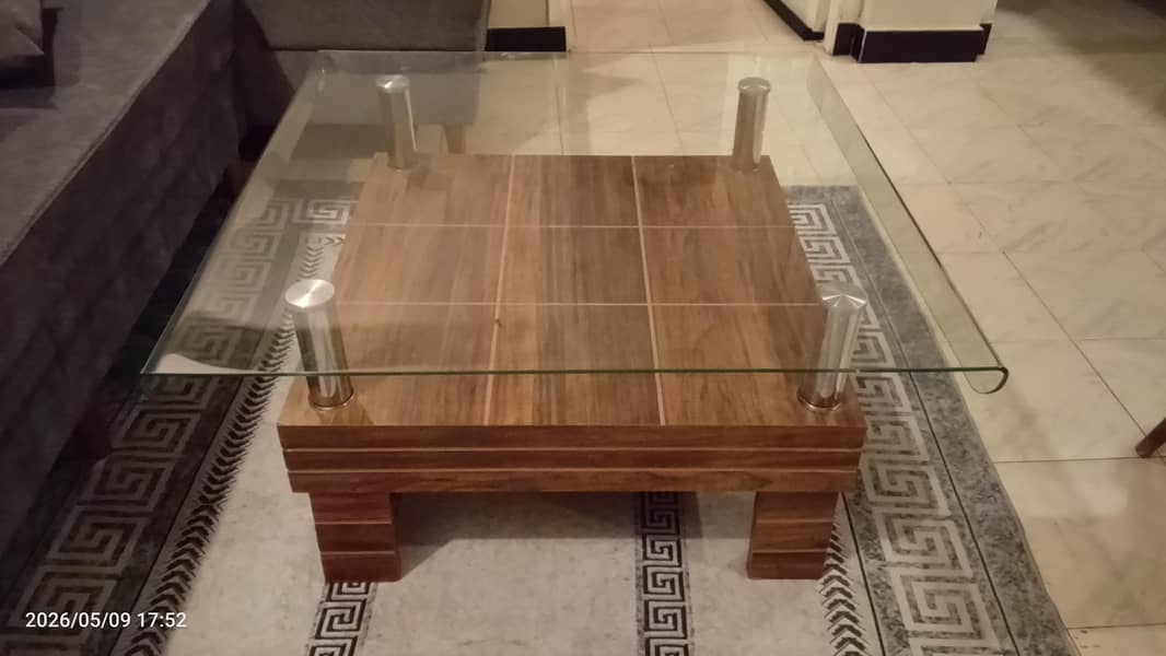 Center table 0