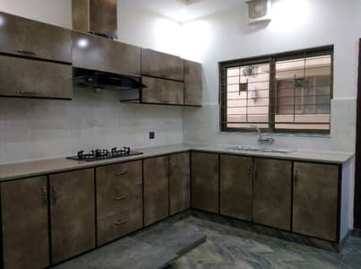 Get A 5 Marla House For sale In Divine Gardens