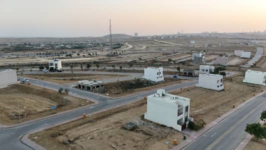 125 Sq Yd Corner Plot For Sale Precinct-27, Bahria Town Karachi Close to London Bridge on Main Jinnah Avenue | All Amenities Nearby: Mosque, General Store, Parks & Fuel Station & Huge Greenbelt | 10 Min Drive from Main Gate.