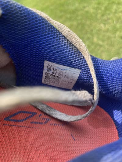 Football shoes f50