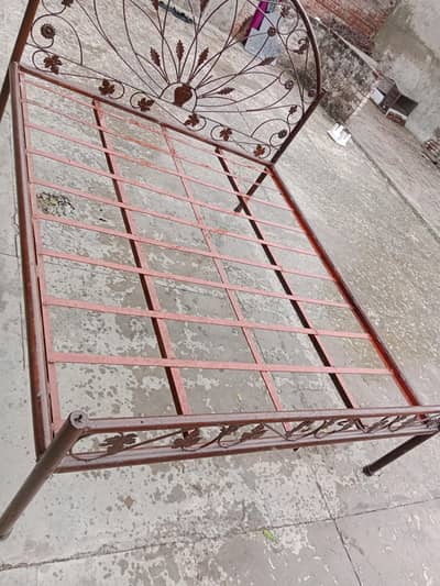 heavy metal iron bed king sized