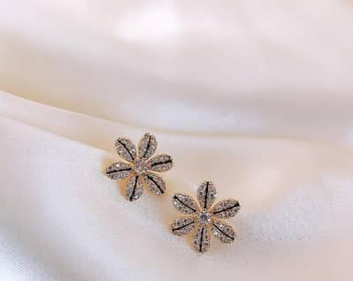 Sunflower stud earrings alloy Gold sparkling