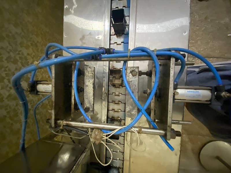 Juice Packing Machine 2