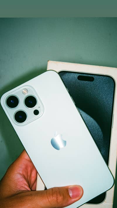 iPhone 15 Pro Max - 256gb - White titanium - 10/10 condition