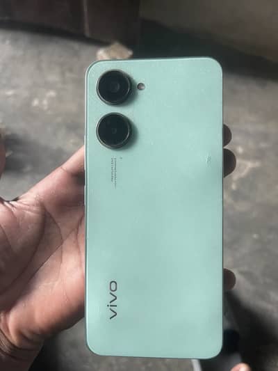 Mobile 10by 10 hai touch totha hai bad