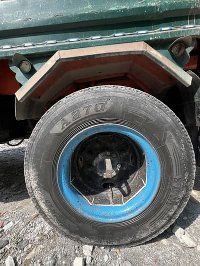 SLM 920 truck tyre