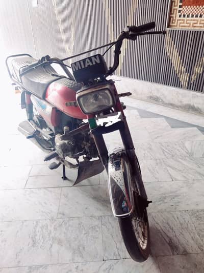 Crown RF 70 2010
