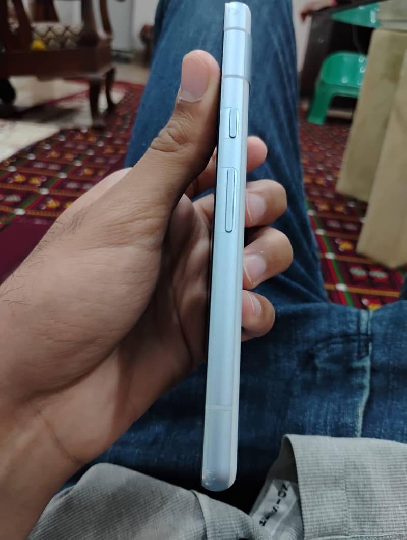 Google pixel 7a 4