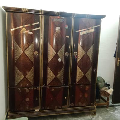Almari 3 khanay iron