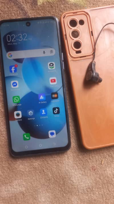 Camon 18t . 6/128 pta officially approved . 0335 9881853