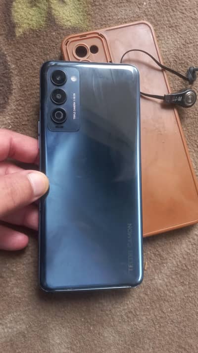 Camon 18t . 6/128 pta officially approved . 0335 9881853