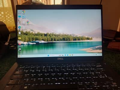 Dell Latitude 7390 i5 8th gen 8 256ssd