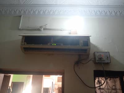 Hair 1.5 ton split Ac