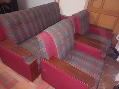 5 Seater, v Good Condition
