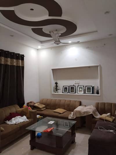 5 MARLA 2ND AND 3RD FLOOR AVAILABLE FOR RENT IN PU PHASE 2 D BLOCK NEAR PUNJAB SCHOOL