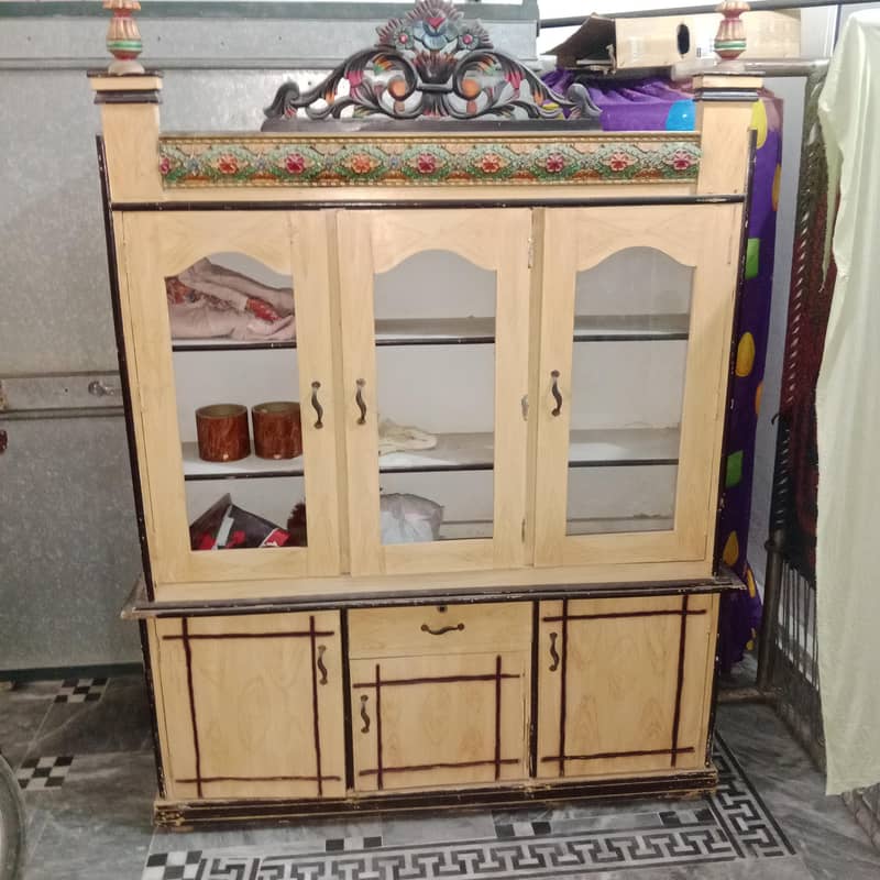برتنوں والی الماری 3