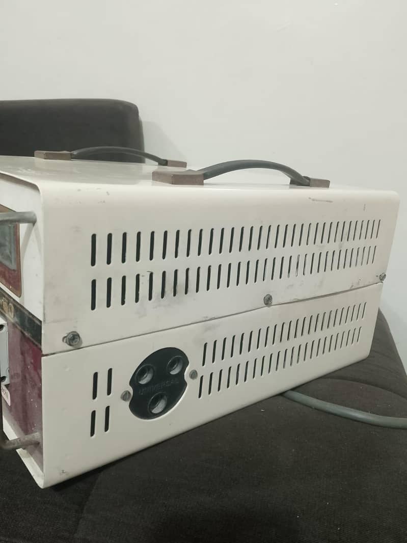 universal stabilizer 5000w 3