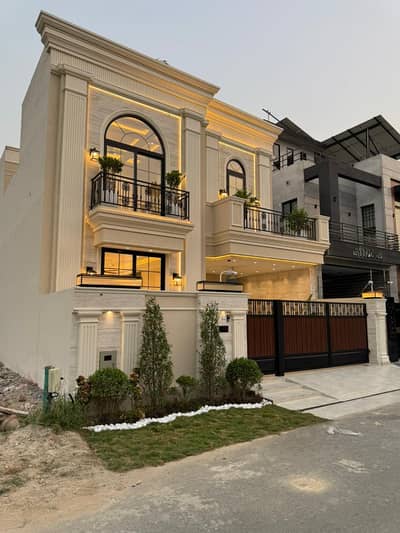 8 Marla Brand New House Available For Rent