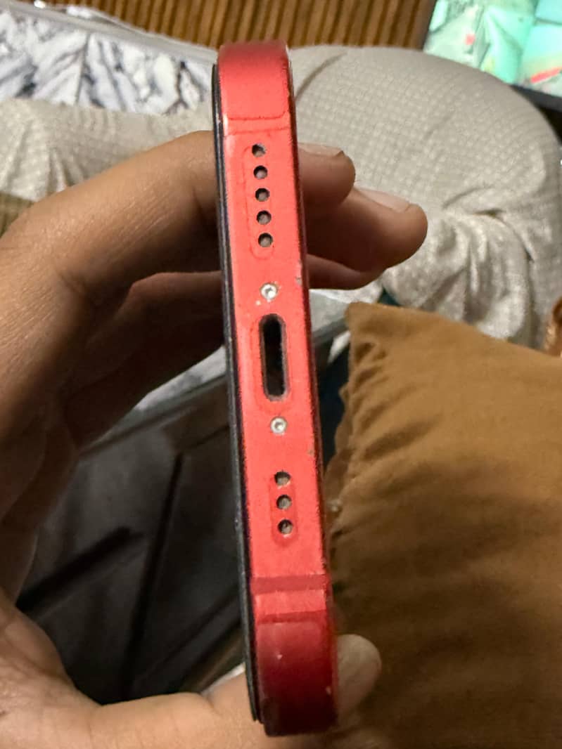 iPhone 12 4