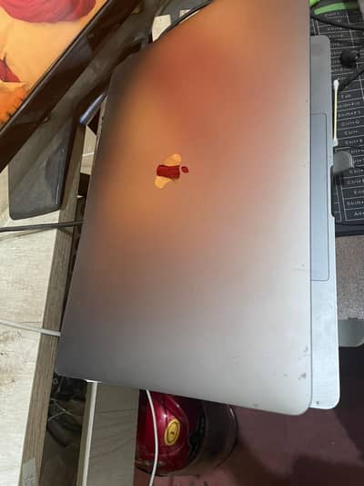 MacBook pro 2018 16/256 15inch