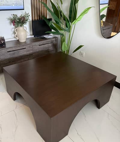 Black Oak Premium Table – Like New Condition – DHA Lahore