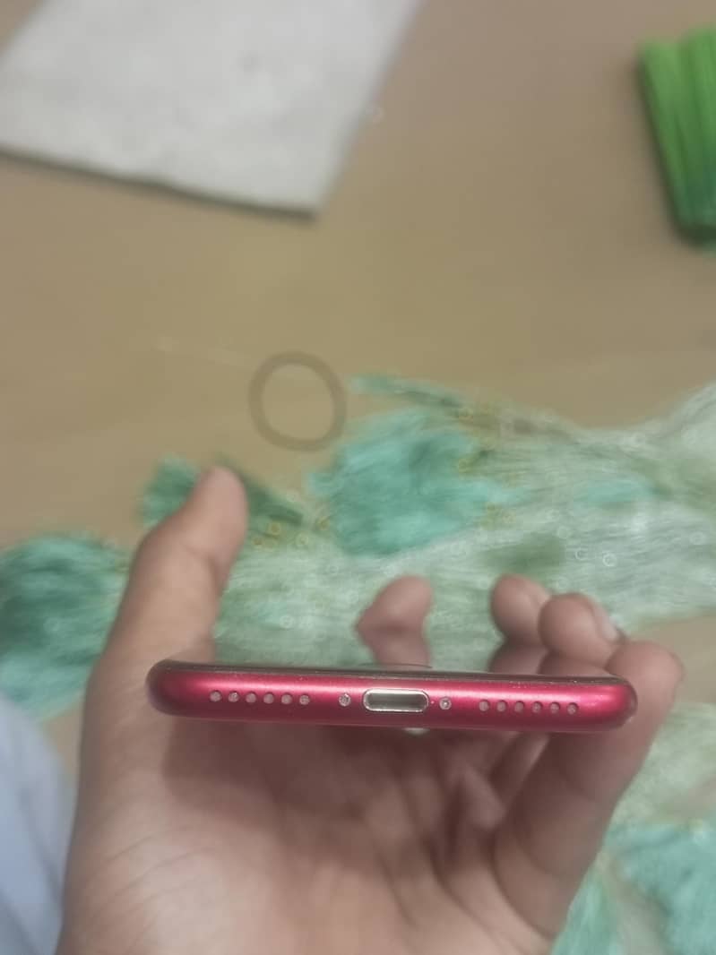 Iphone SE (SECOND GENERATION) 3
