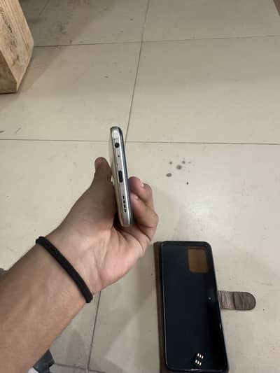 Vivo y33t 8 128 official pta exchange possible
