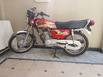 Honda 125 ha 2025 model ( 7 month ka bike ha)