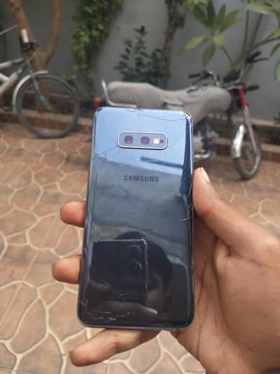 Samsung s10e 6/128