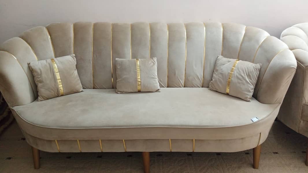 Sofa set with side tables 4