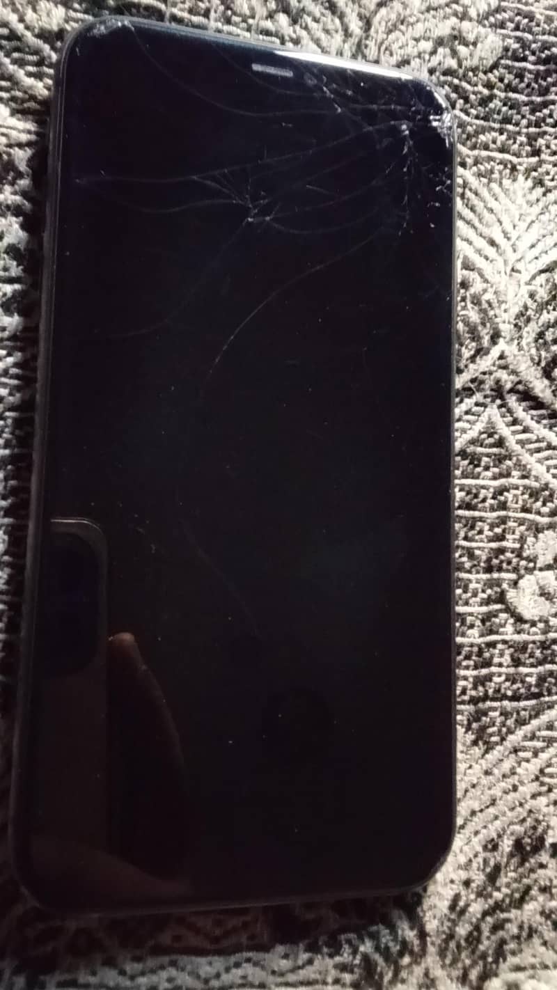 IPHONE 11 1