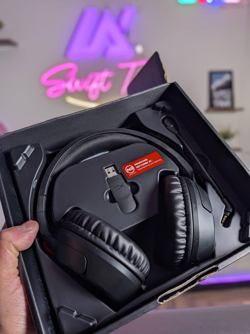 HyperX Cloud Flight Wireless Gaming Headset (Open Box) 0