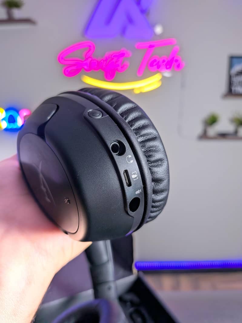 HyperX Cloud Flight Wireless Gaming Headset (Open Box) 2