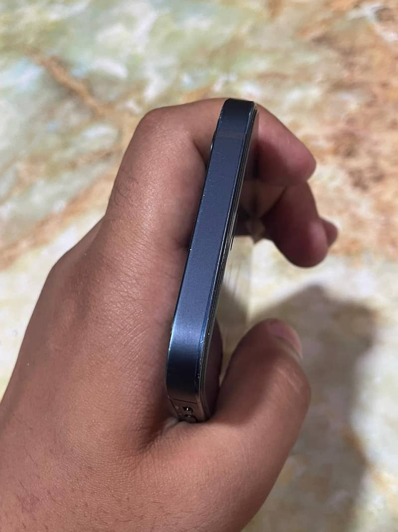 Iphone 12 3