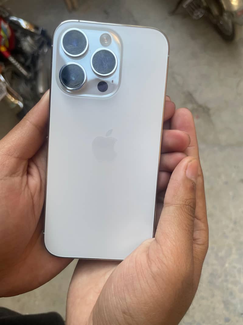 iPhone 14 Pro 2