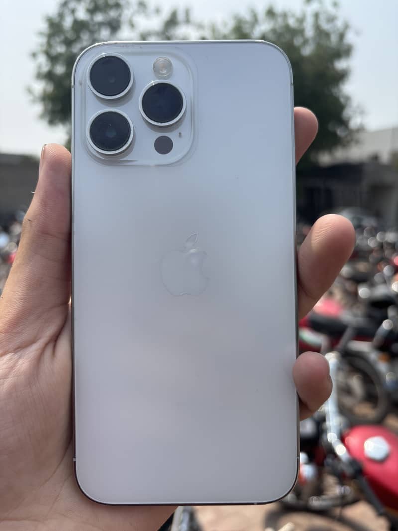 Iphone 14 pro max 3