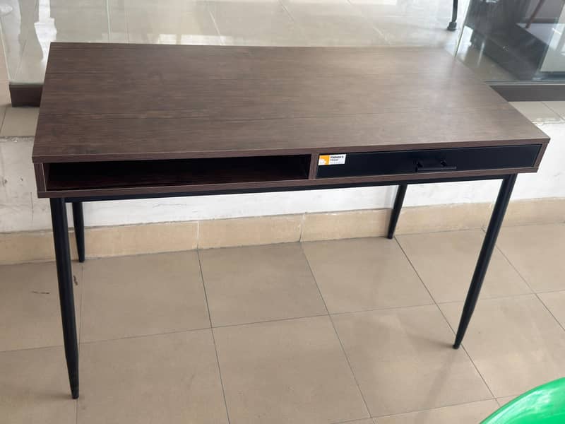 Computer/Study Table 8