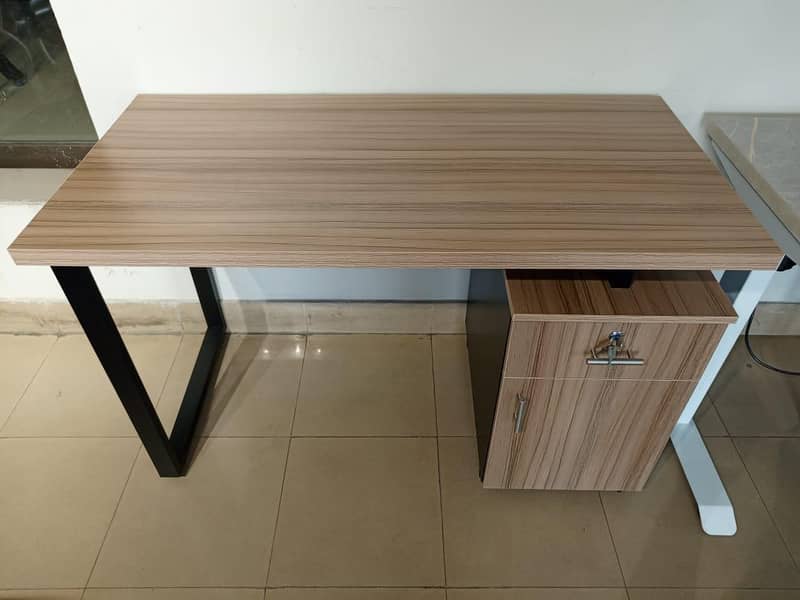 Computer/Study Table 14